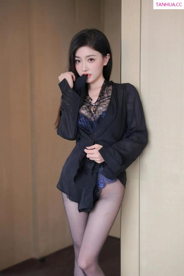   [XiuRen]高清写真图 2025.06.09 No.10382 Annie_baby 性感蕾丝第8张图片